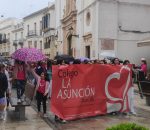 Numerosas familias del Colegio La Asunción se suman a la Marcha Spínola Solidaria dedicada a los abuelos
