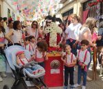 Las Cruces de Mayo llenan de alegría las calles de Montilla