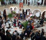 Una Zambomba Flamenca viste de Navidad el Colegio de La Asunción