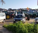 Tractores y agricultores de Montilla, Montemayor y Fernán Núñez se han unido a las protestas de Lucena