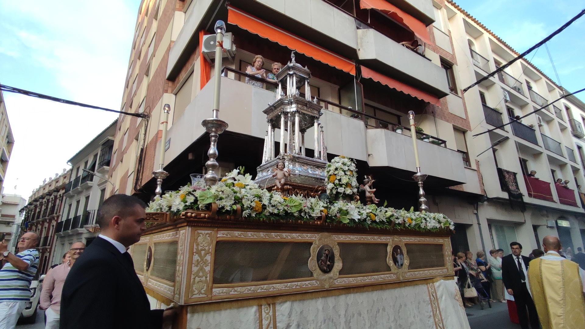 El Corpus Christi llena de solemnidad las calles de Montilla – Carmina ...