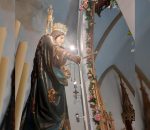 La imagen de María Auxiliadora será bajada hoy del camarín para acometer su restauración