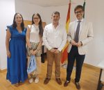 Carmen Auxiliadora Logroño, alumna del IES Emilio Canalejo, recibe de la Junta uno de los Premios Extraordinarios de Bachillerato