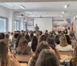 Entrevistas| El curso comienza con profundo pesar por el fallecimiento de la profesora Ávila Contreras