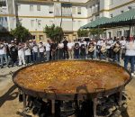 Gran acogida y ambiente festivo en el 35º aniversario de la Paella Gigante de la Centuria Romana