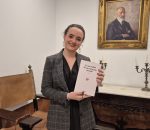 Entrevista | Ángela Espuny: “No podría vivir sin escribir, es mi forma de encontrar refugio.”