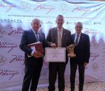 La Aurora encadena éxitos con el mejor vino de los Premios Mezquita y un Manojo de Oro