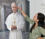 Entrevista | María José Ruiz realiza el retrato oficial del Papa León para la Conferencia Episcopal